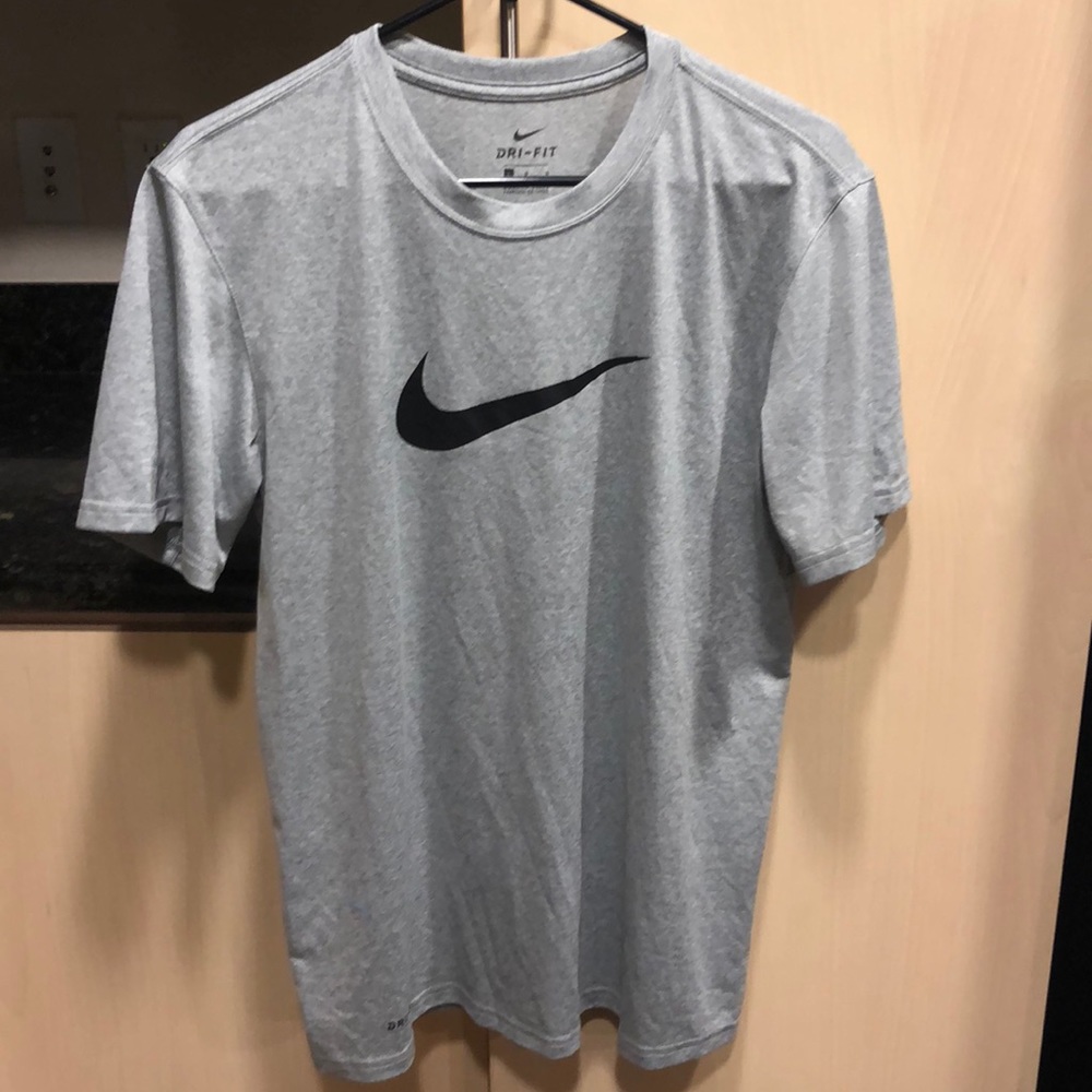 NWT Nike Dri-Fit Men’s L Running/training t-shirt